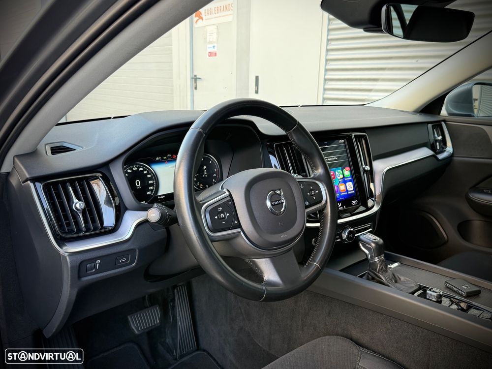 Volvo V60 2.0 D3 Momentum Plus Geartronic - 12
