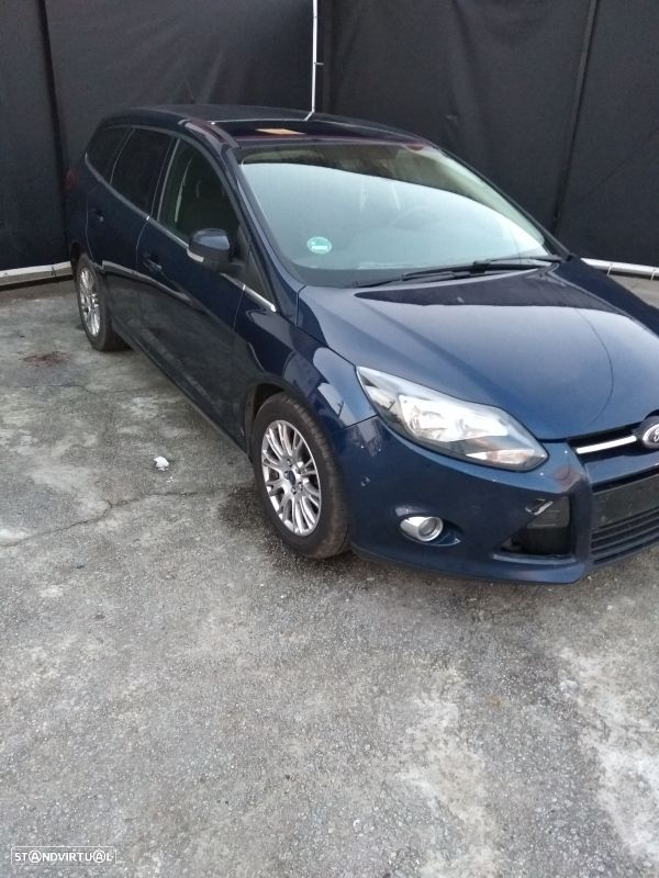 Para Peças Ford Focus Iii Três Volumes - 2