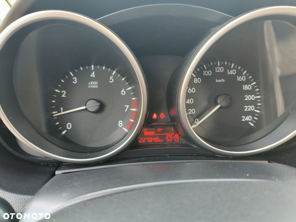 Mazda 5 - 8