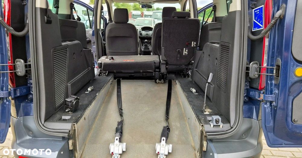 Ford Transit Connect - 32
