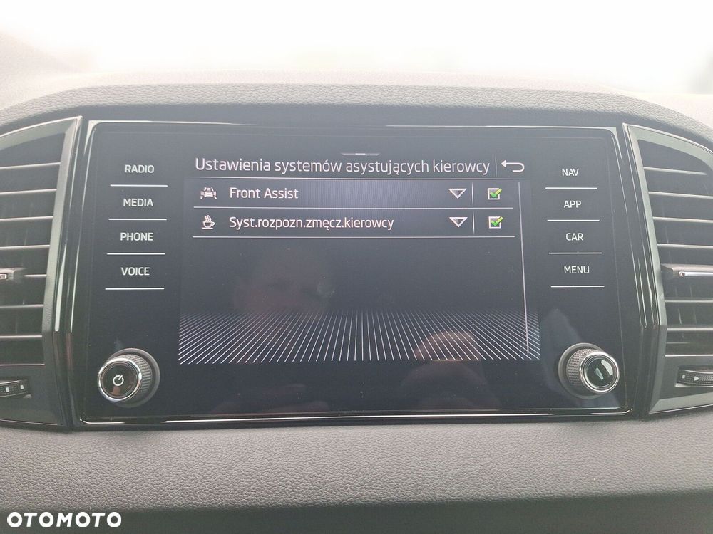 Skoda Karoq 2.0 TDI SCR 4x4 Sportline DSG - 25