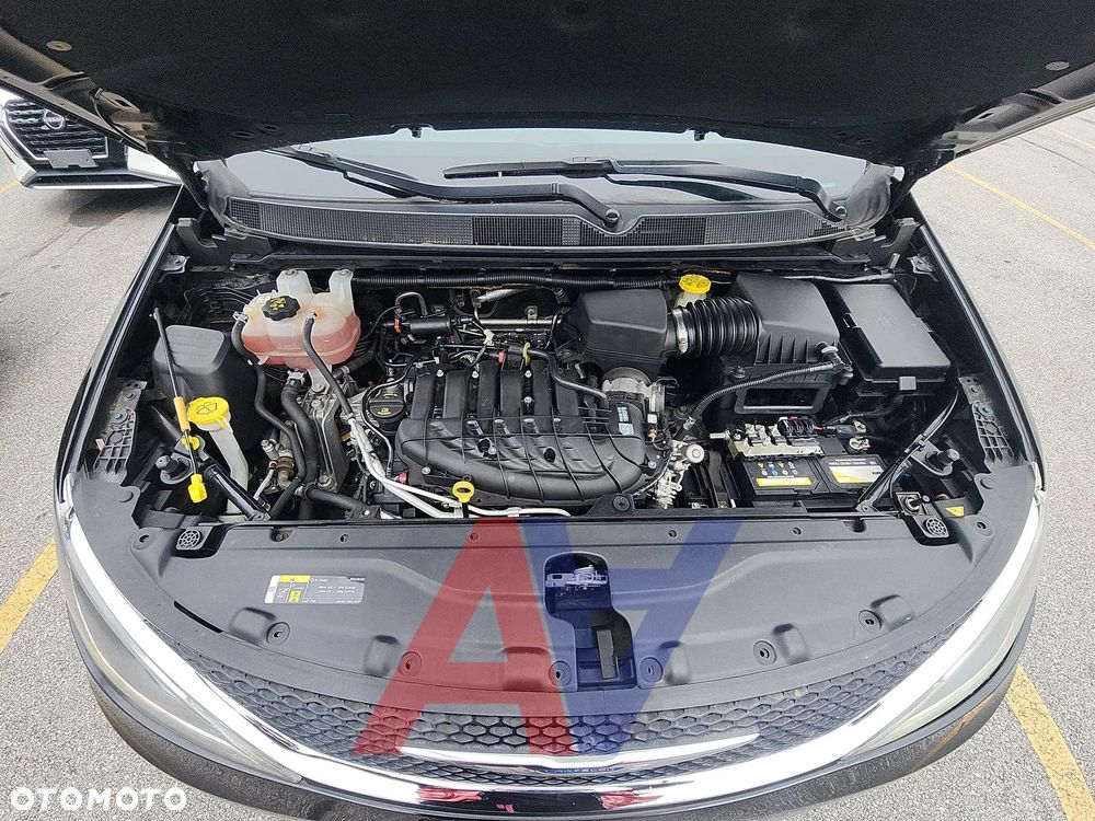 Chrysler Pacifica - 16