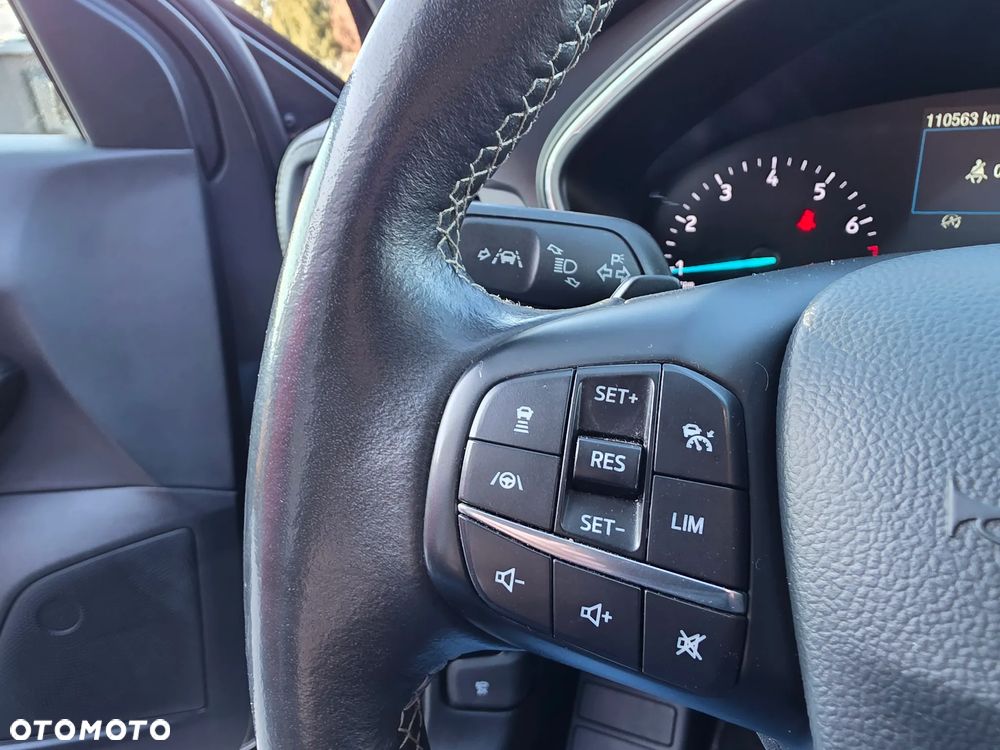 Ford Focus ver-1-5-ecoboost-start--stopp--system-vignale - 27