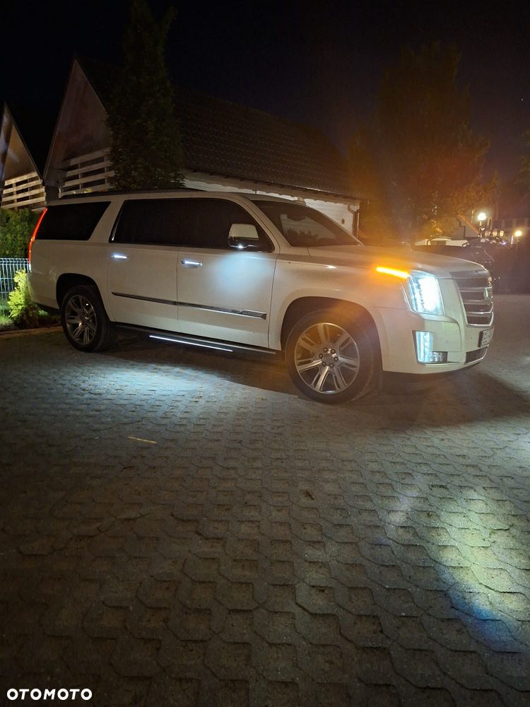 Cadillac Escalade ESV 6.2 V8 AWD AT Premium - 2