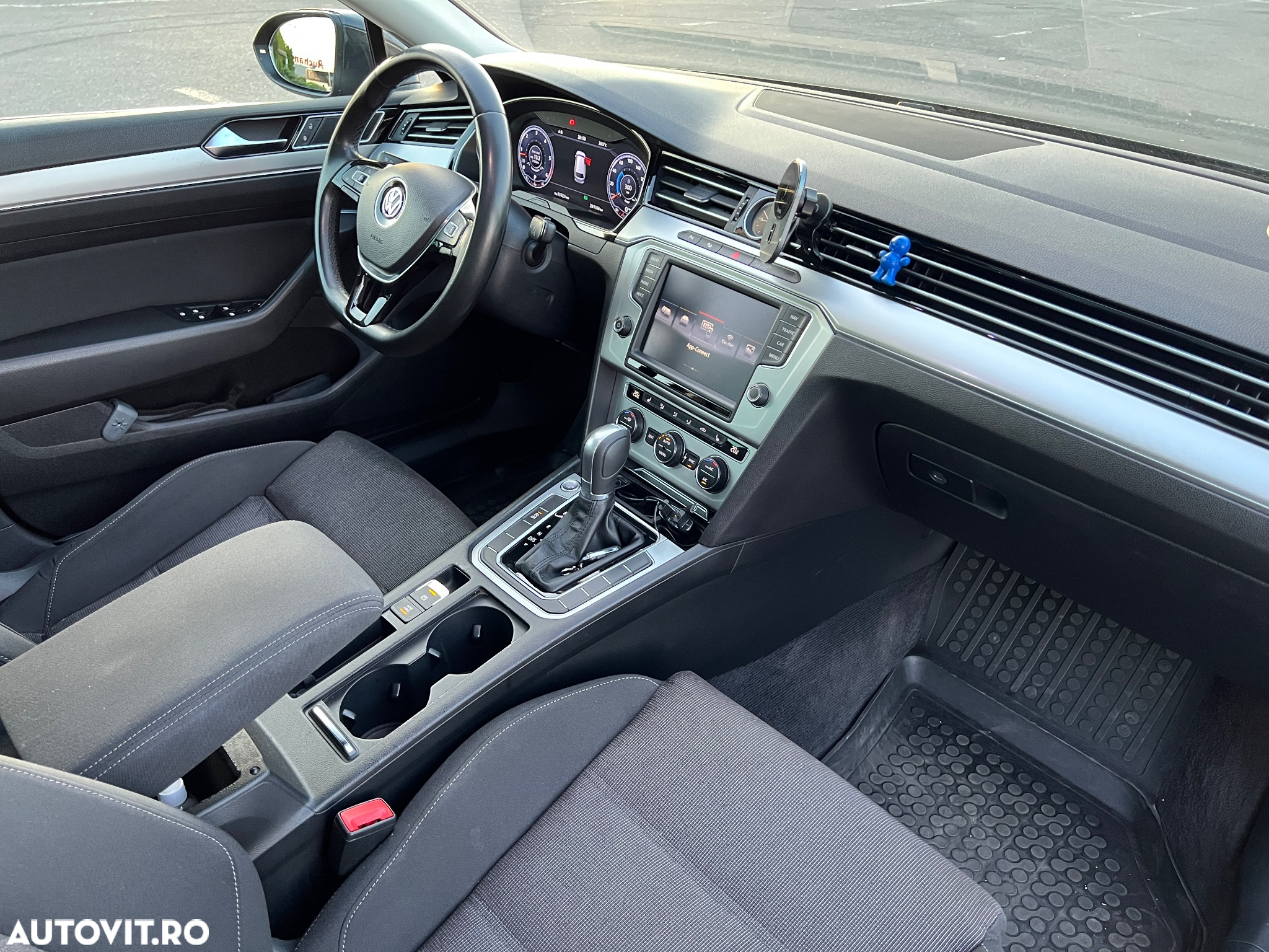 Volkswagen Passat Variant 1.6 TDI (BlueMotion Technology) DSG Comfortline - 10