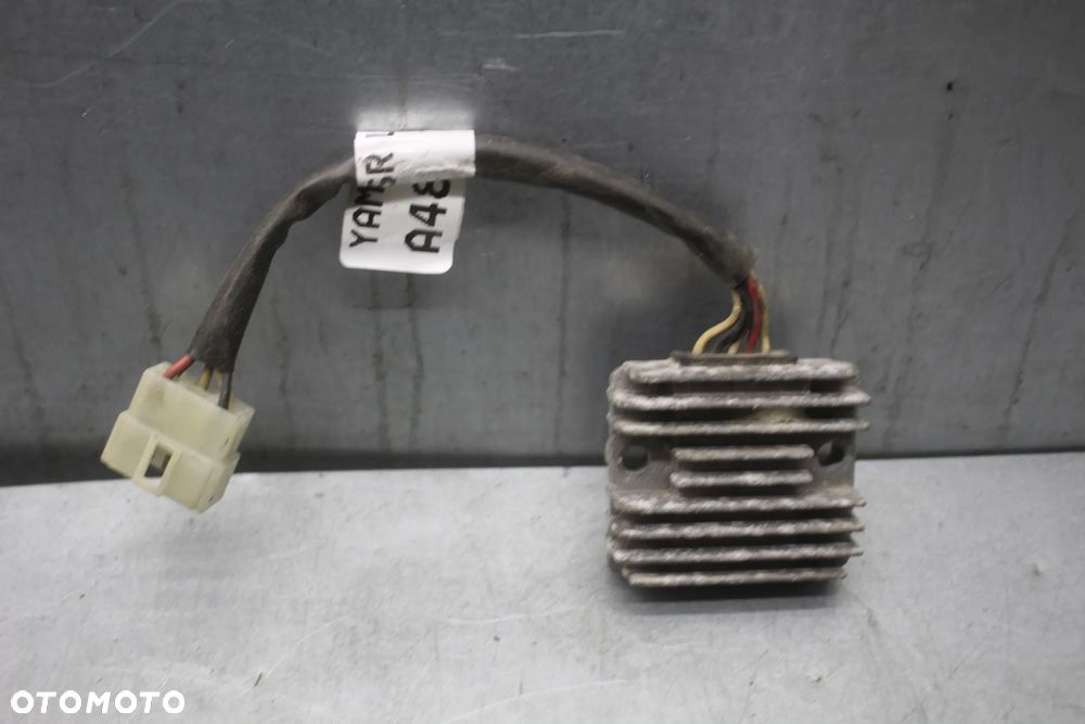 Yamaha SR 125 Regulator napięcia - 2