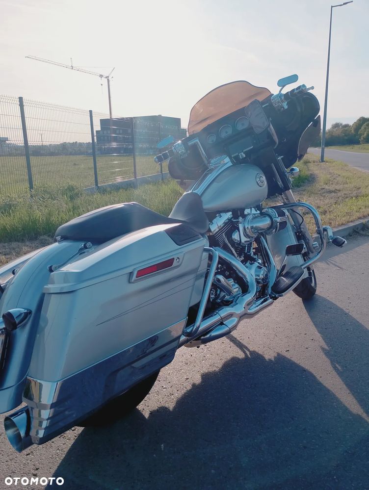 Harley-Davidson Touring Street Glide - 8