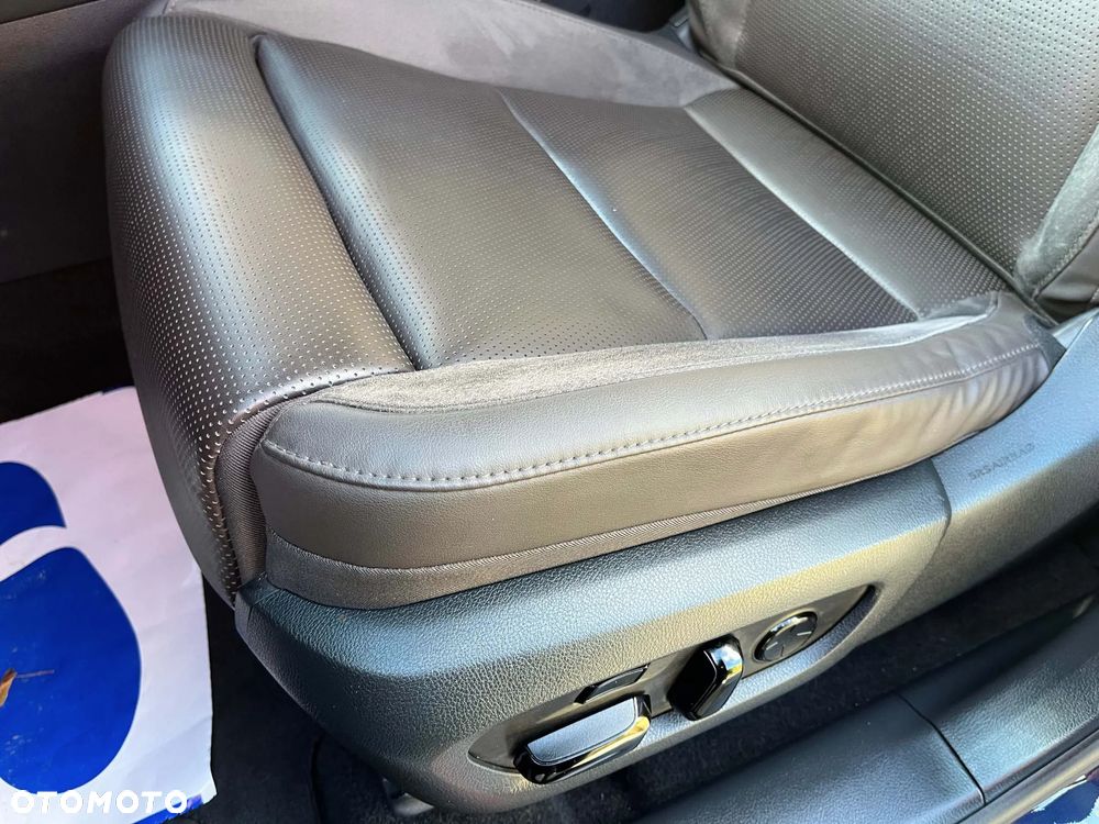 Lexus RX 350h Omotenashi - 10