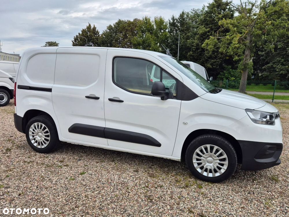 Toyota Proace City }{ Automat }{ 130KM }{ FV VAT }{ 2x drzwi przesuwne }{ Webasto } - 8