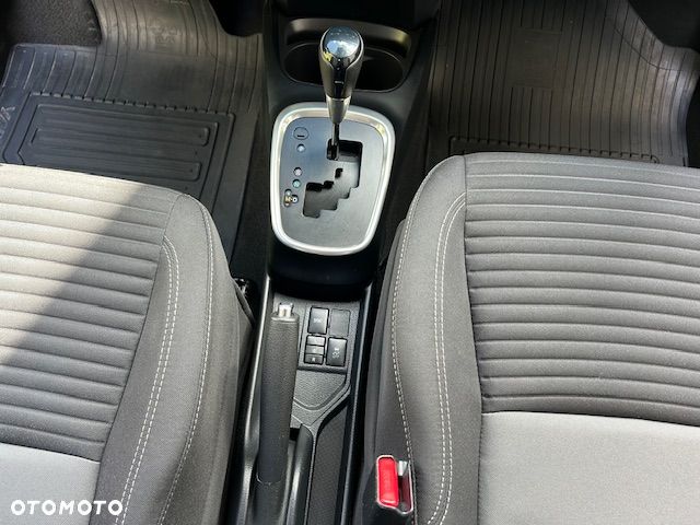 Toyota Yaris 1.5 Premium CVT - 26