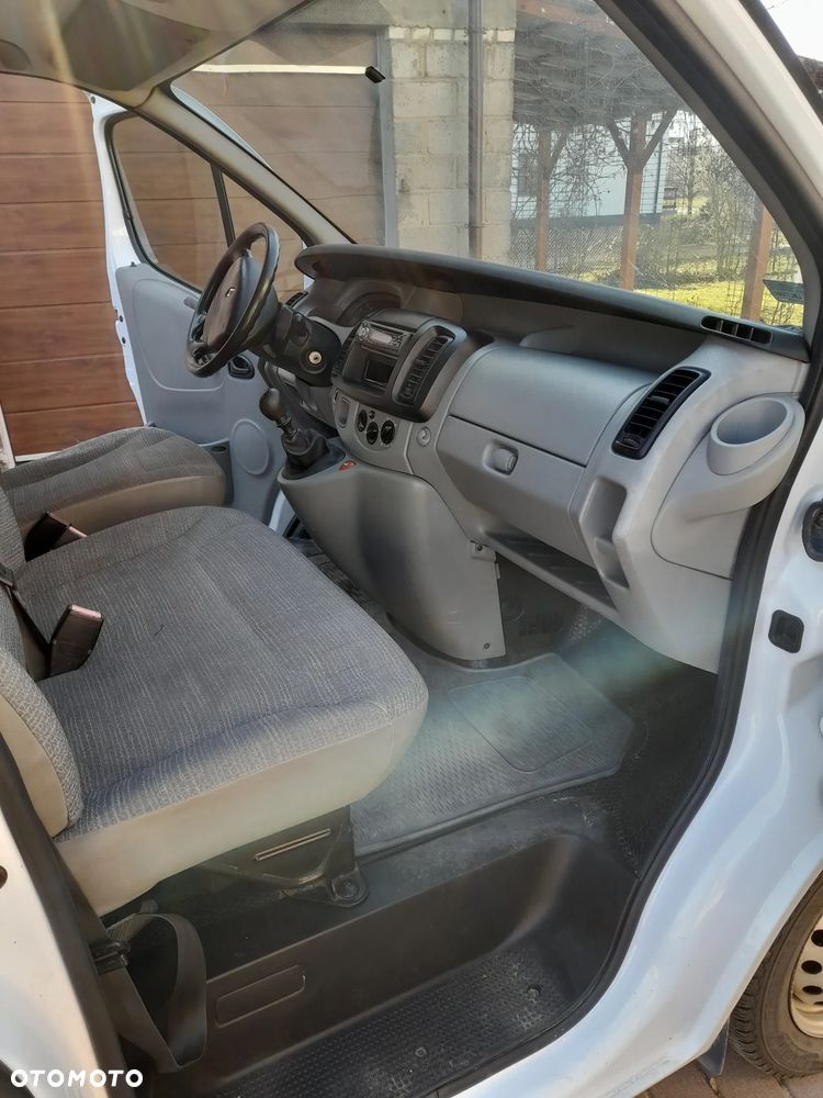 Renault TRAFIC - 4