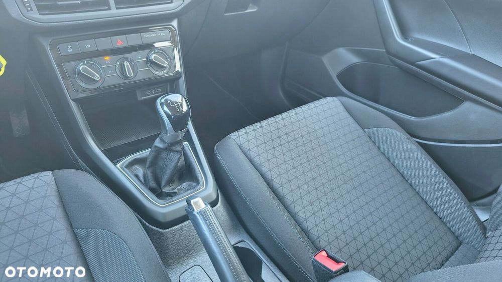 Volkswagen T-Cross - 23