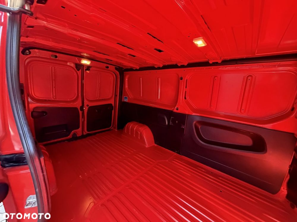 Renault Trafic - 19