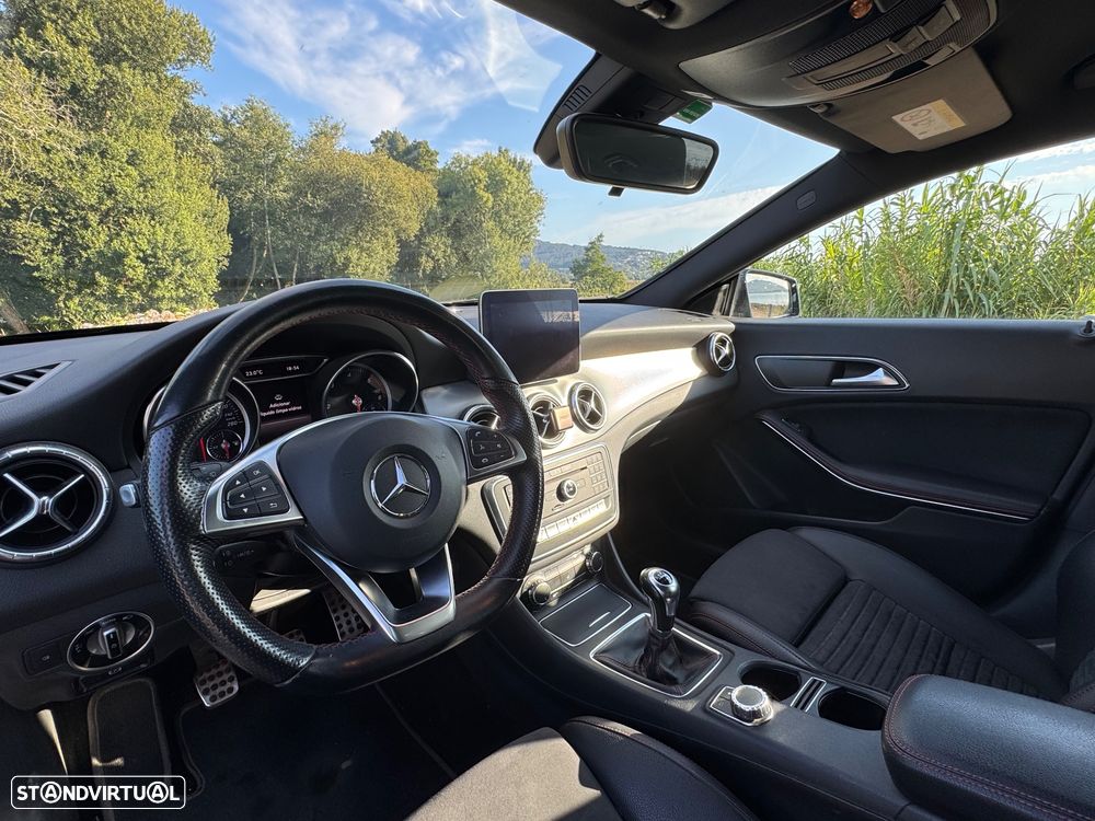 Mercedes-Benz CLA 180 d AMG Line - 10