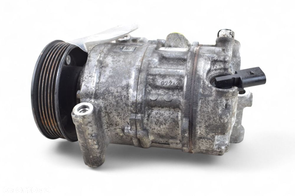 Sprężarka Klimatyzacji VOLKSWAGEN PASSAT B8 2.0 TDI 5Q0820803F - 8