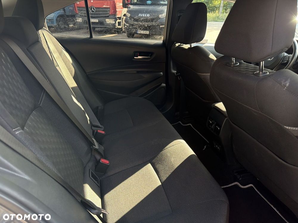 Toyota Corolla 1.8 Hybrid Style - 11