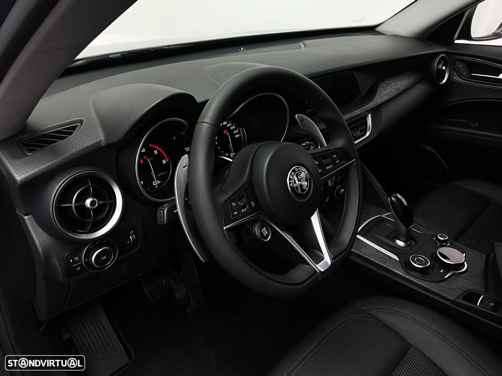 Alfa Romeo Stelvio 2.2 D Super AT8 - 8