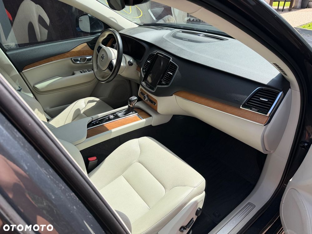 Volvo XC 90 T6 AWD Geartronic Momentum Pro - 19