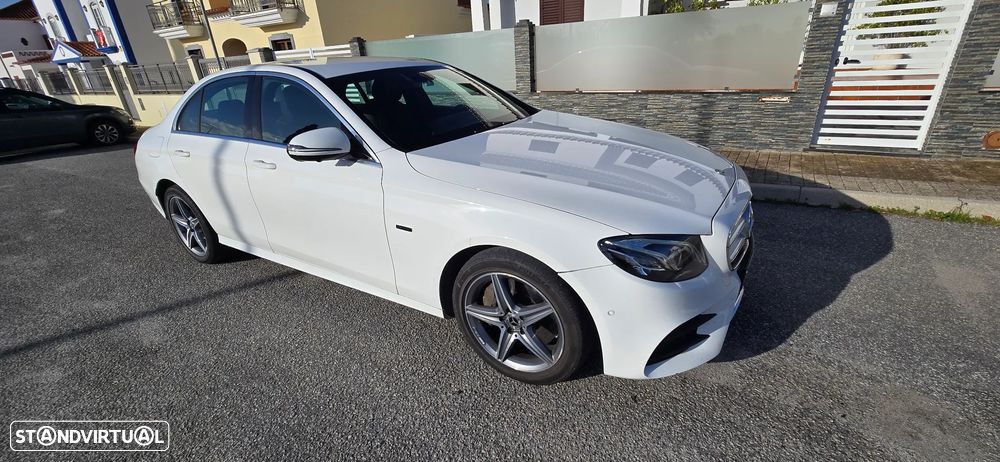 Mercedes-Benz E 300 de AMG Line - 1
