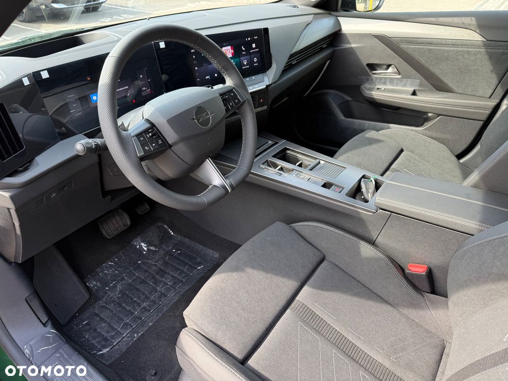 Opel Astra 1.2 T mHEV Ultimate S&S eDTC - 11
