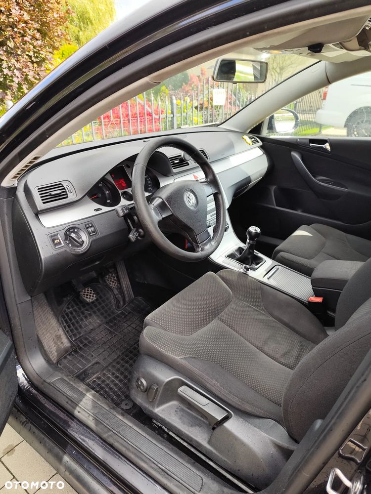 Volkswagen Passat - 29