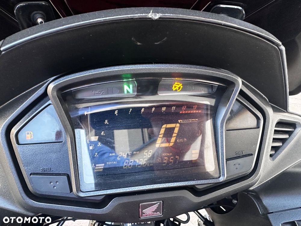 Honda VFR - 10
