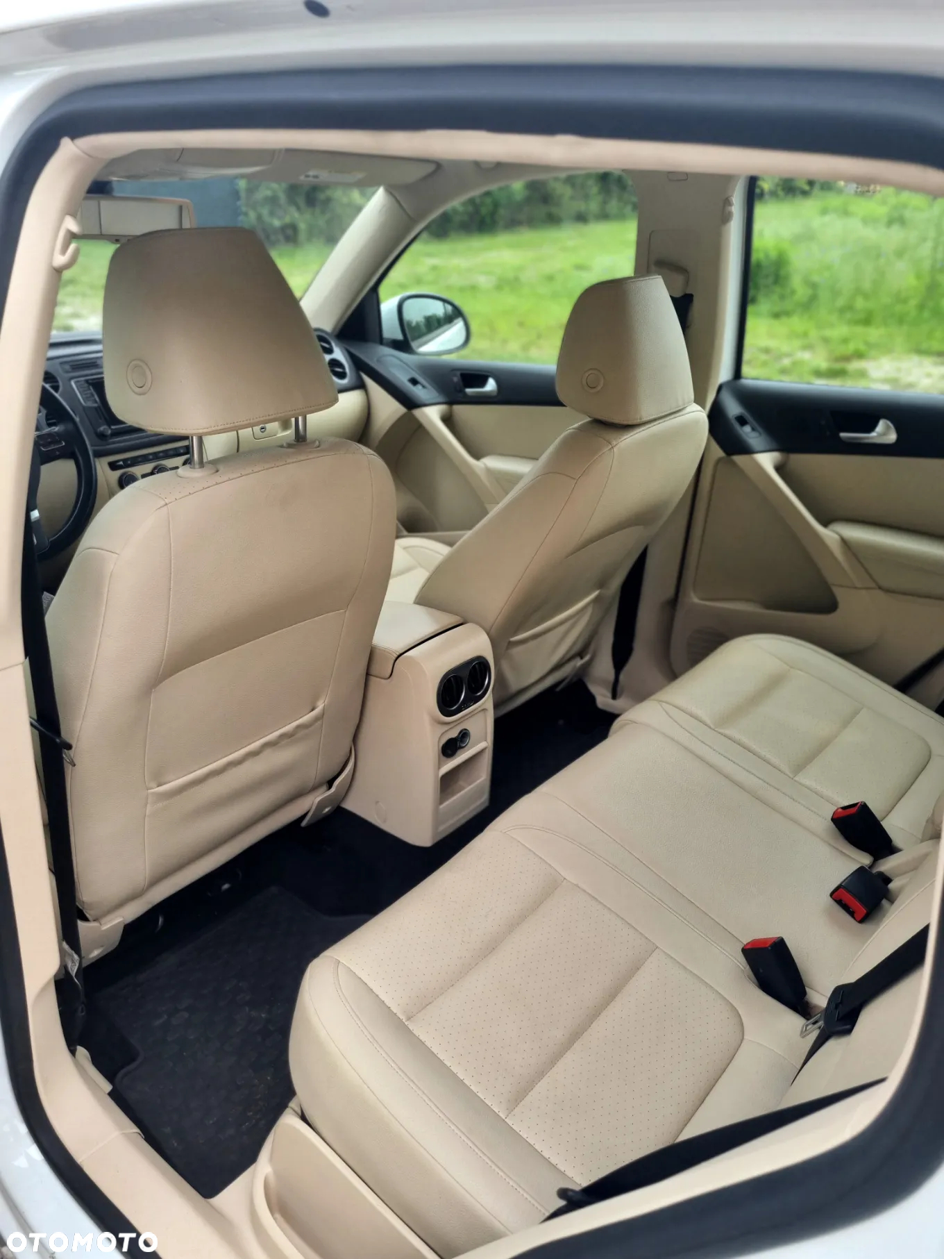 Volkswagen Tiguan - 12