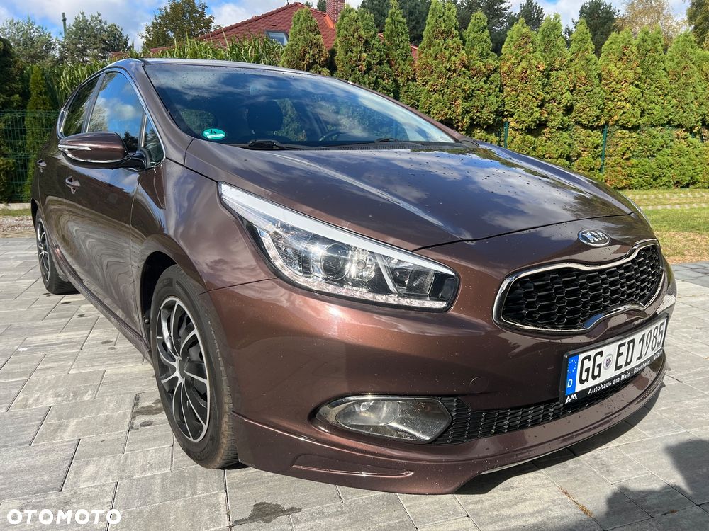Kia Ceed 1.6 GDI ISG Dream-Team Edition - 13