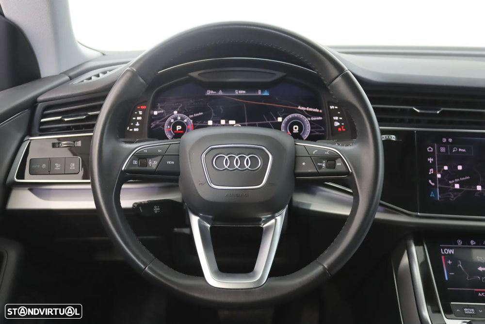Audi Q8 - 9