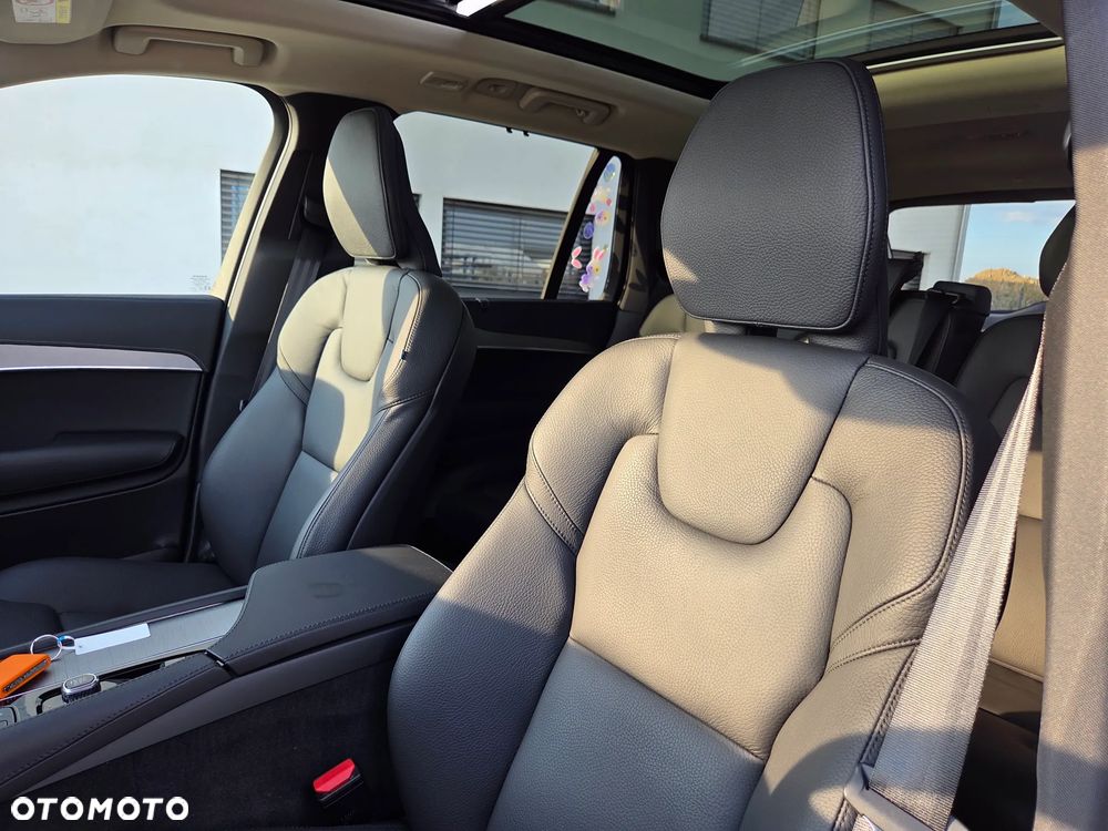 Volvo XC 90 B5 D AWD Plus Bright - 23