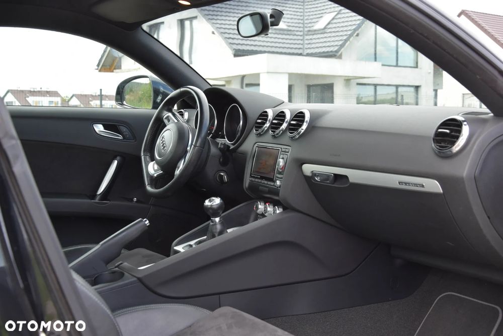 Audi TT Coupé 2.0 TDI Quattro - 24