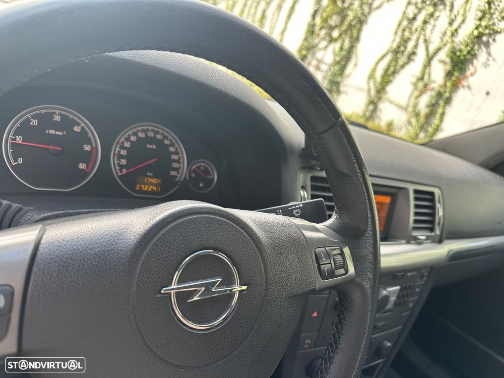 Opel Vectra GTS 1.9 CDTi - 14