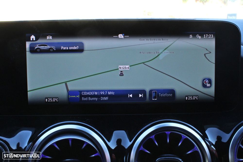Mercedes-Benz GLA 180 d AMG Line - 13