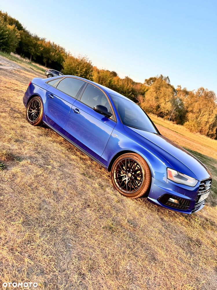 Audi A4 Limousine - 1