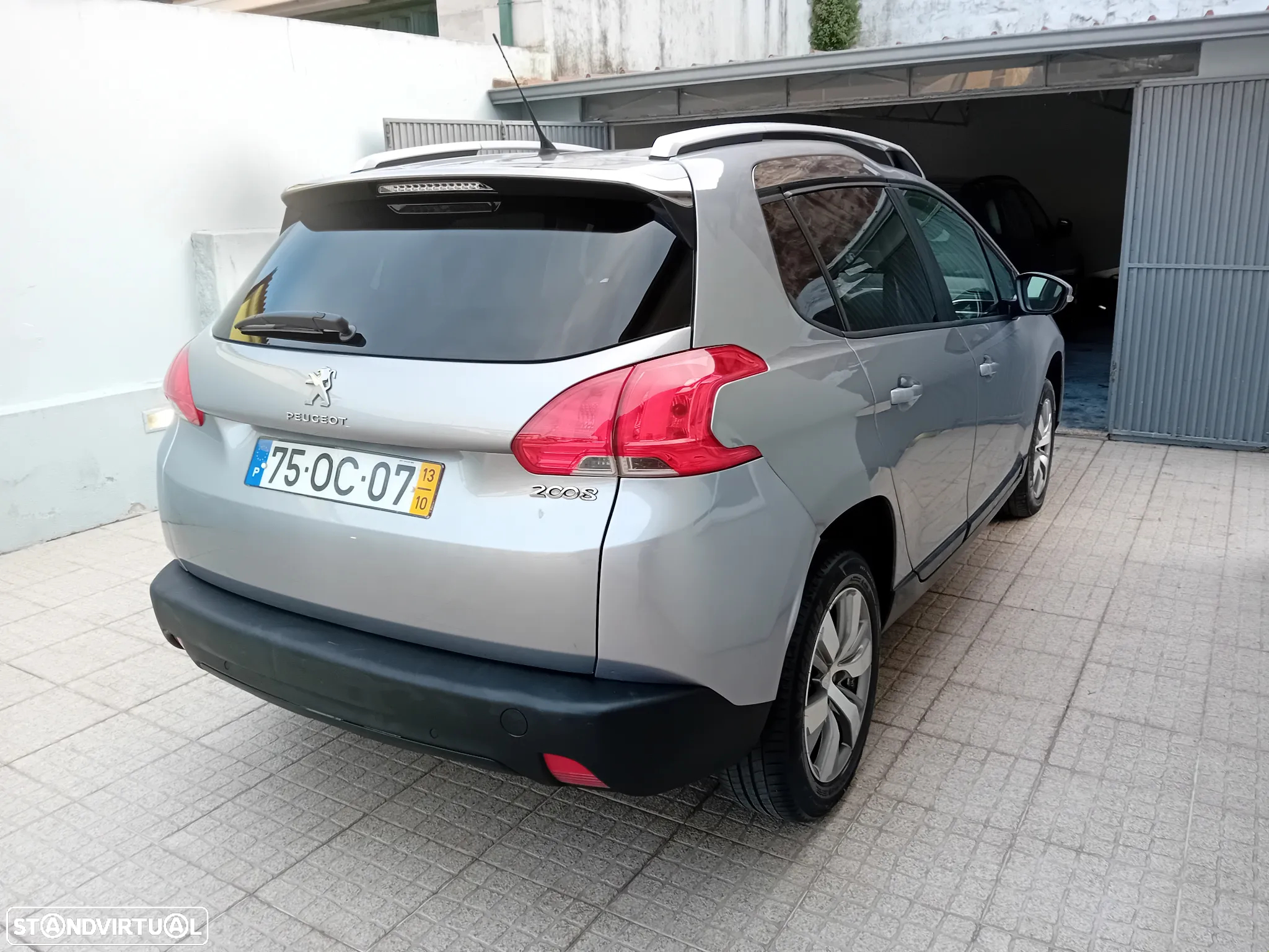Peugeot 2008 1.4 HDi Active - 23
