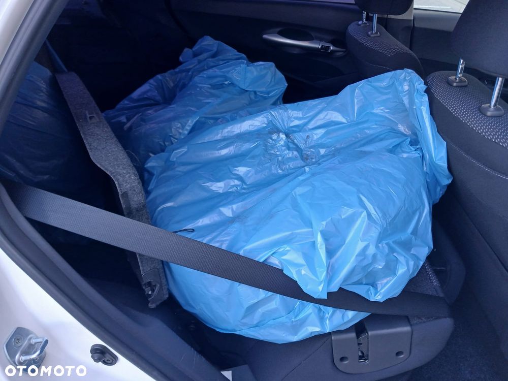 Toyota Auris 1.6 Life+ - 21