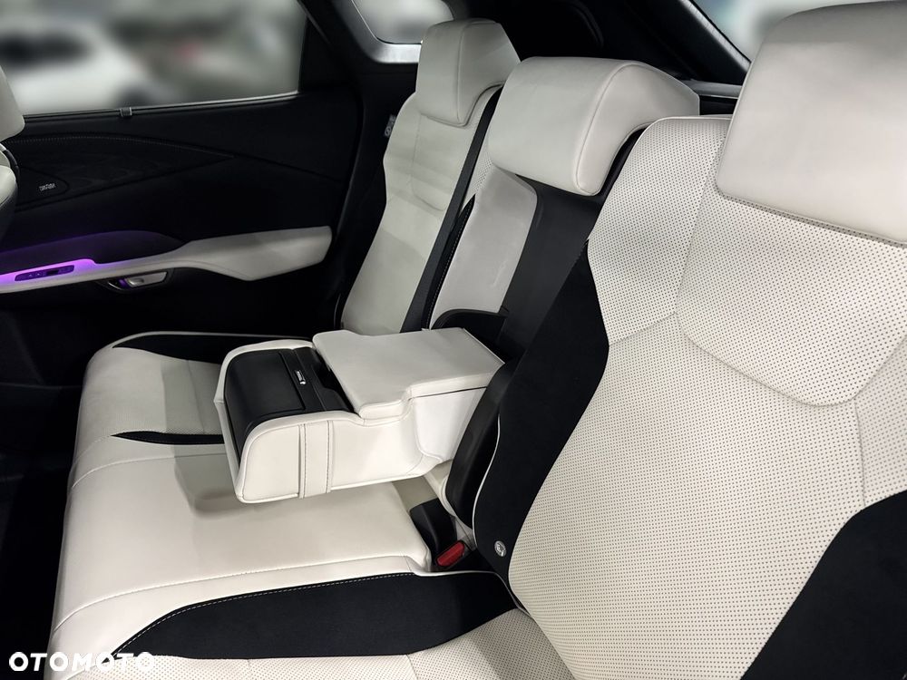 Lexus RX - 12