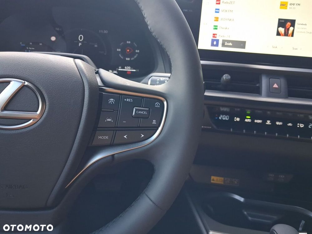 Lexus UX - 20