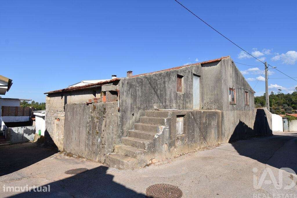Moradia geminada T3 em São Miguel, Santa Eufémia e Rabaçal de 156 m2 - Grande imagem: 3/31