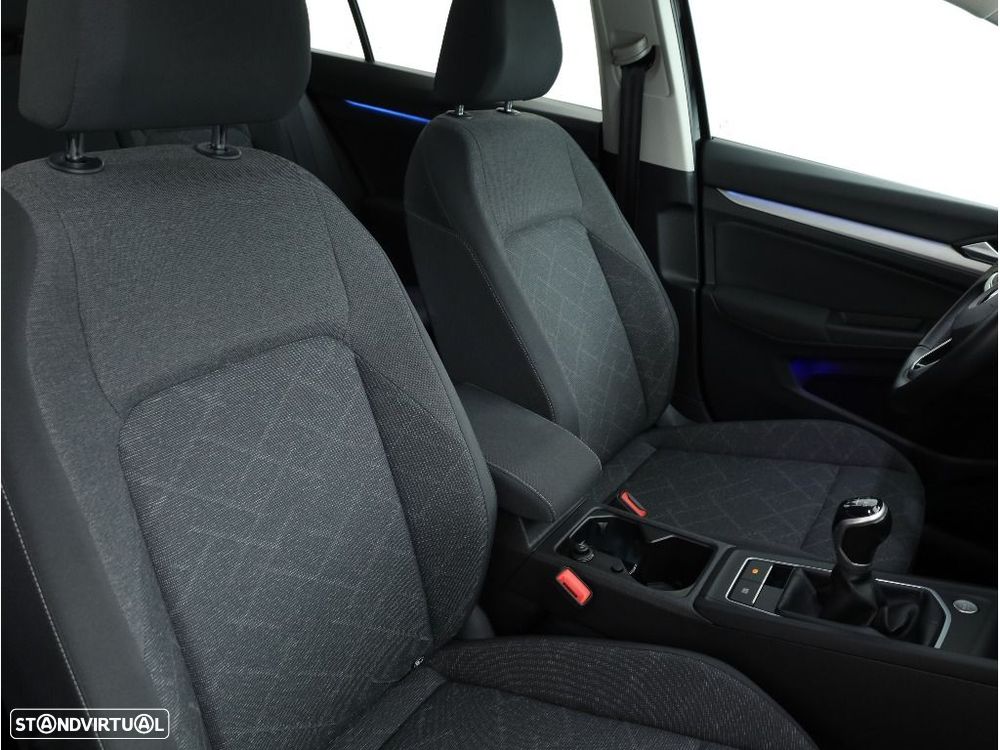 VW Golf Variant 2.0 TDi Life - 23
