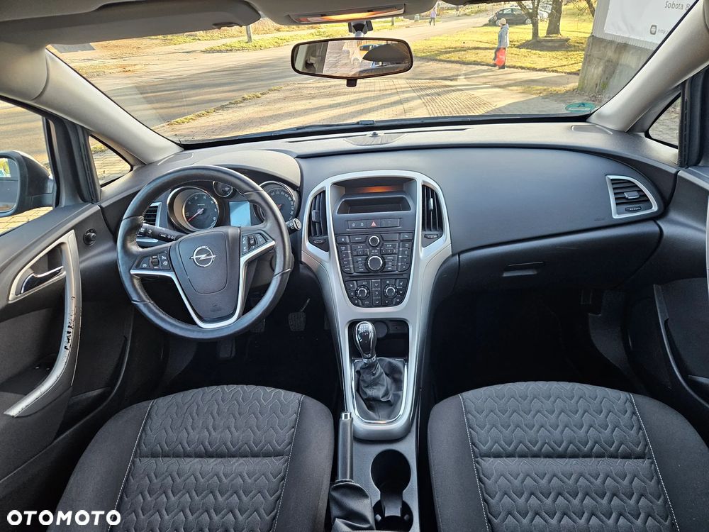 Opel Astra 1.7 CDTI Cosmo - 9