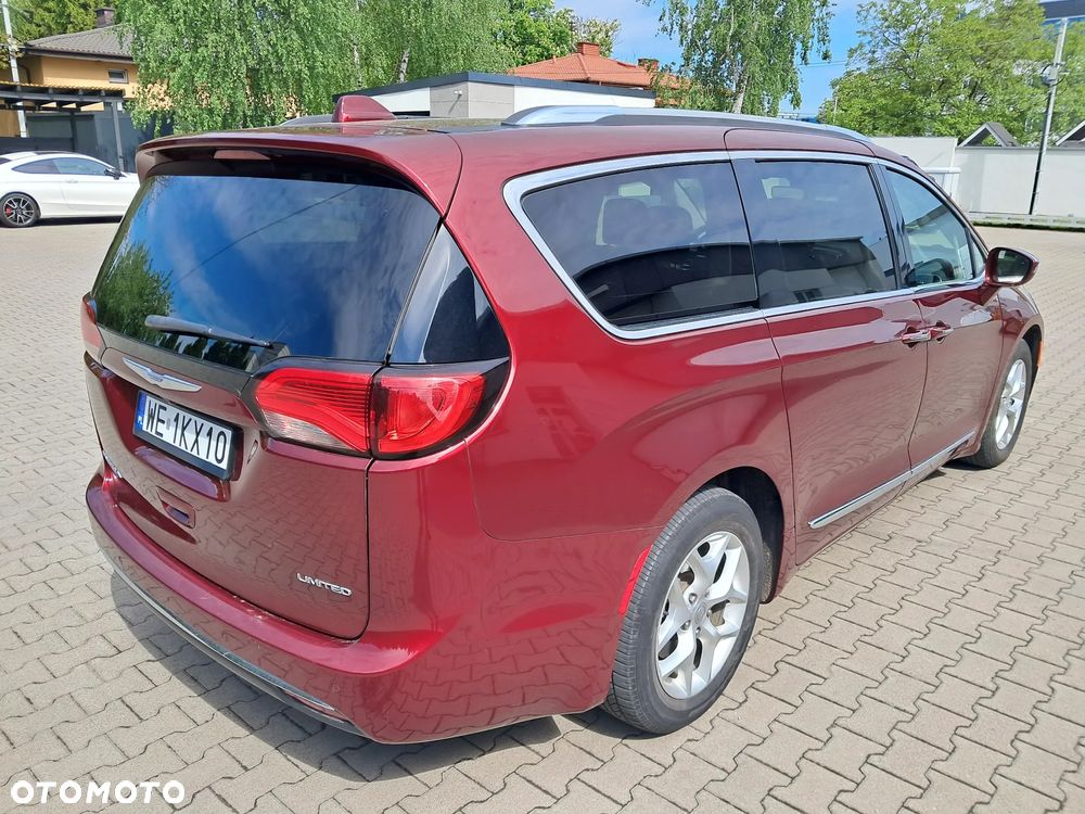 Chrysler Pacifica - 6