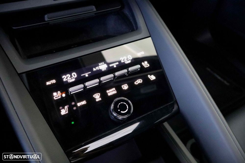 Porsche Macan Electric 4 - 44