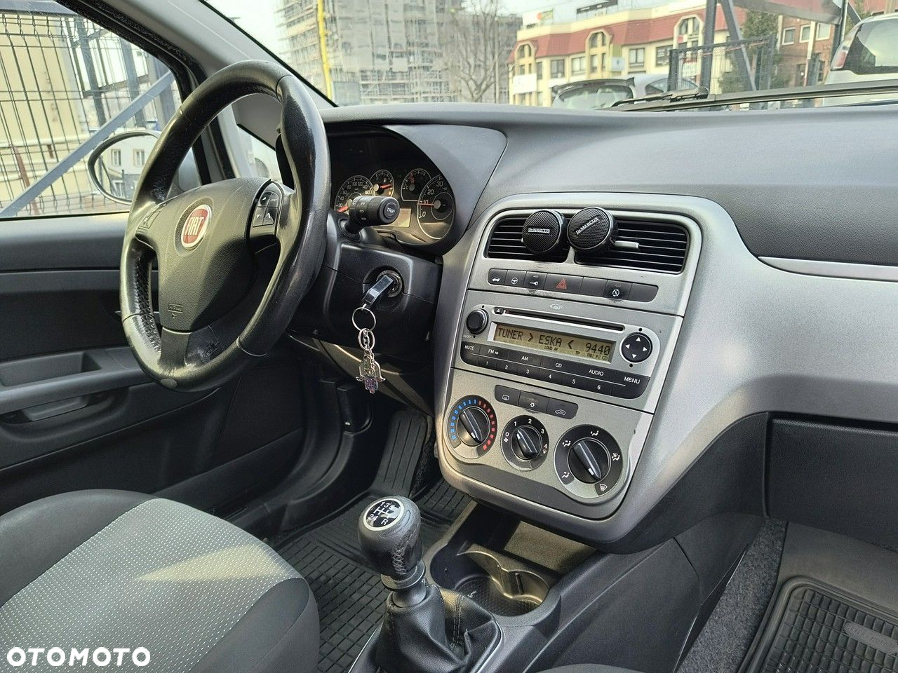 Fiat Grande Punto - 15