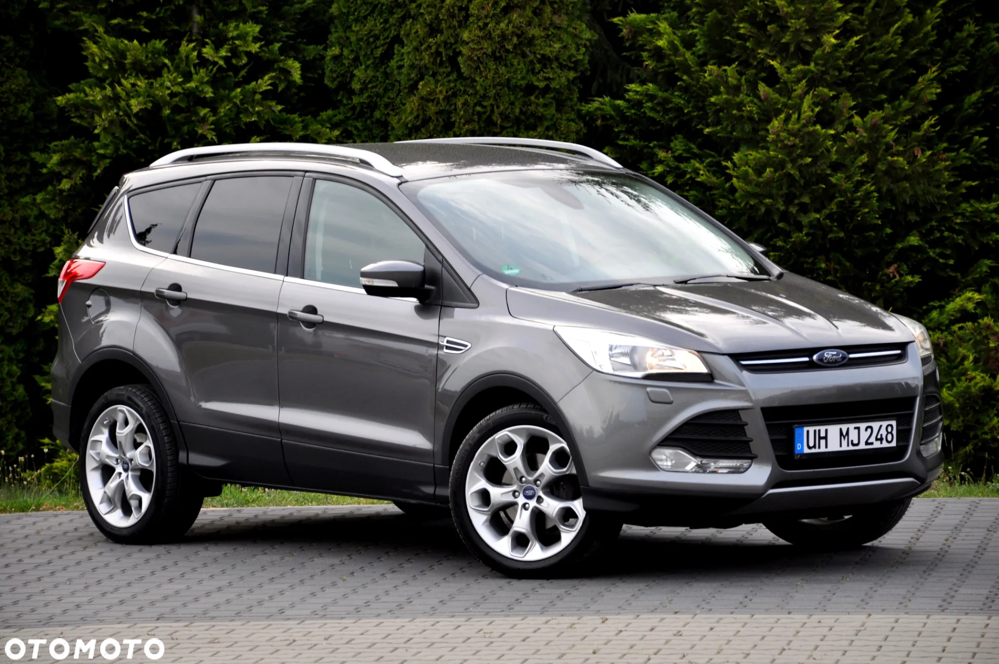 Ford Kuga 1.6 EcoBoost 2x4 Titanium - 10