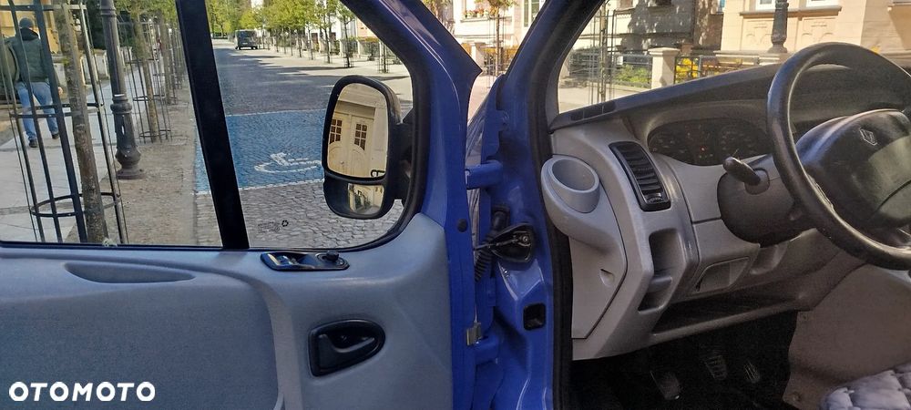 Renault Trafic - 11