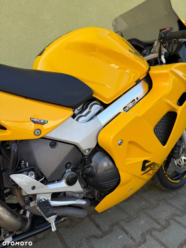 Honda VFR - 15