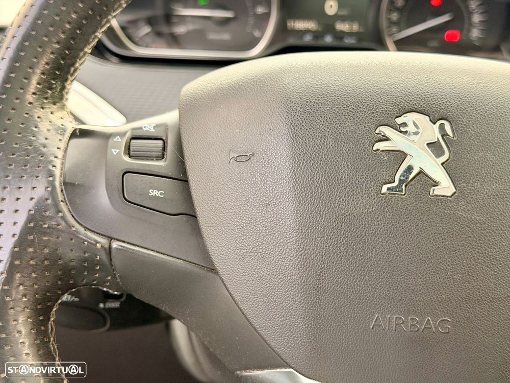 Peugeot 2008 1.2 PureTech Crossway - 22