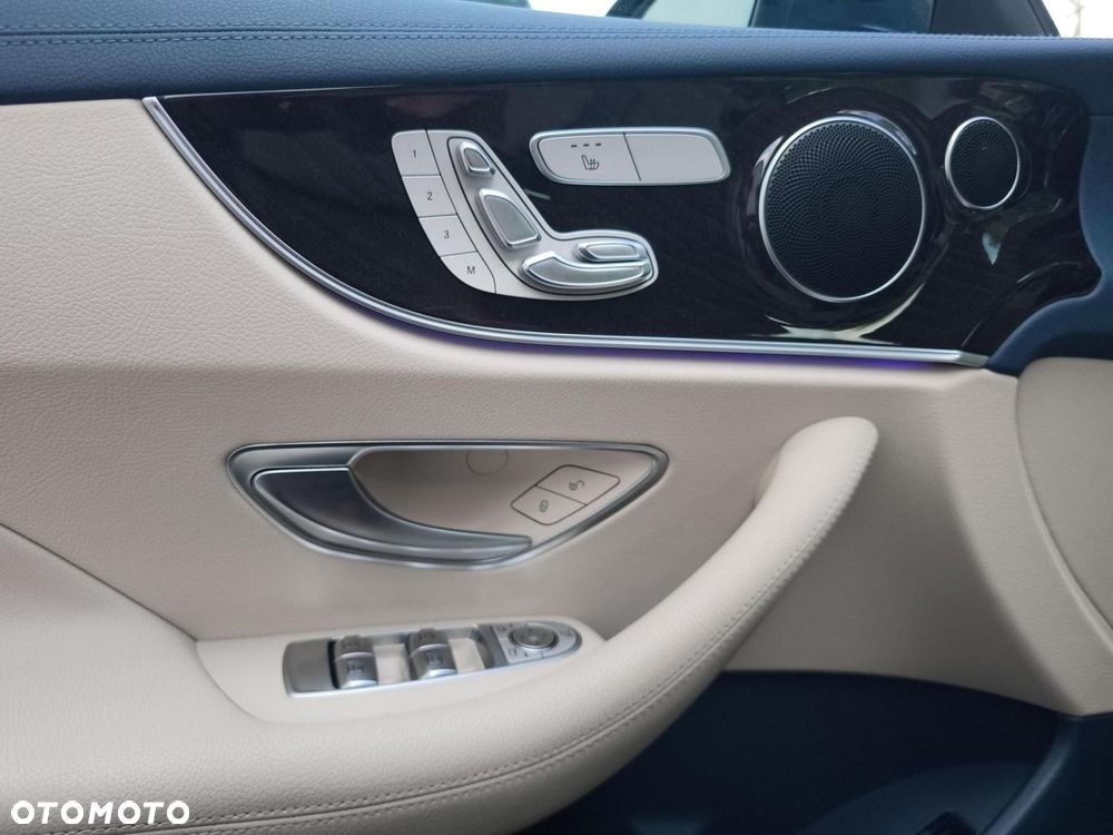 Mercedes-Benz Klasa E - 12