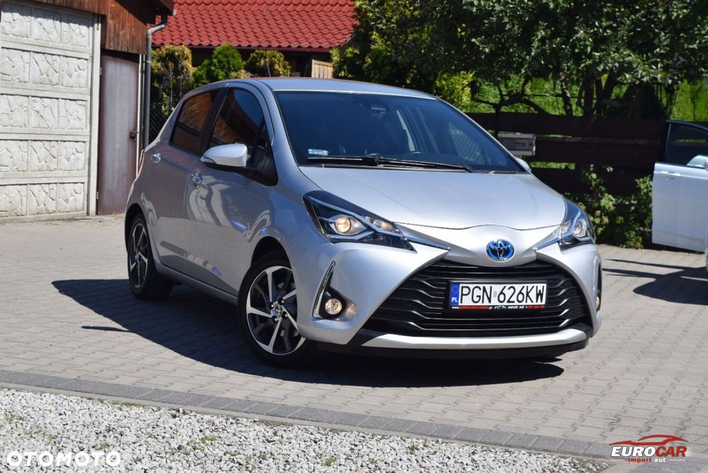 Toyota Yaris 1.5 Premium - 8